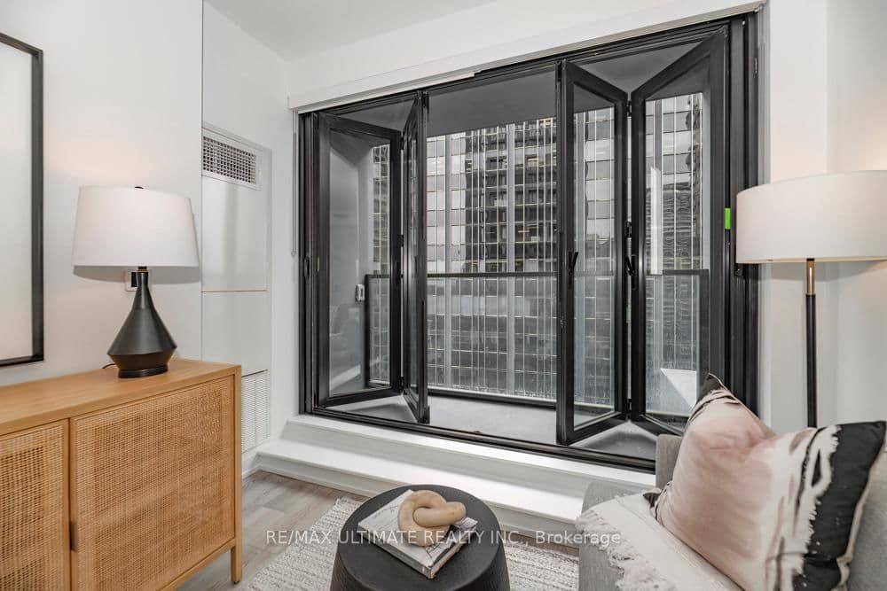 20 Soudan Avenue, Unit 1008 thumbnail 7