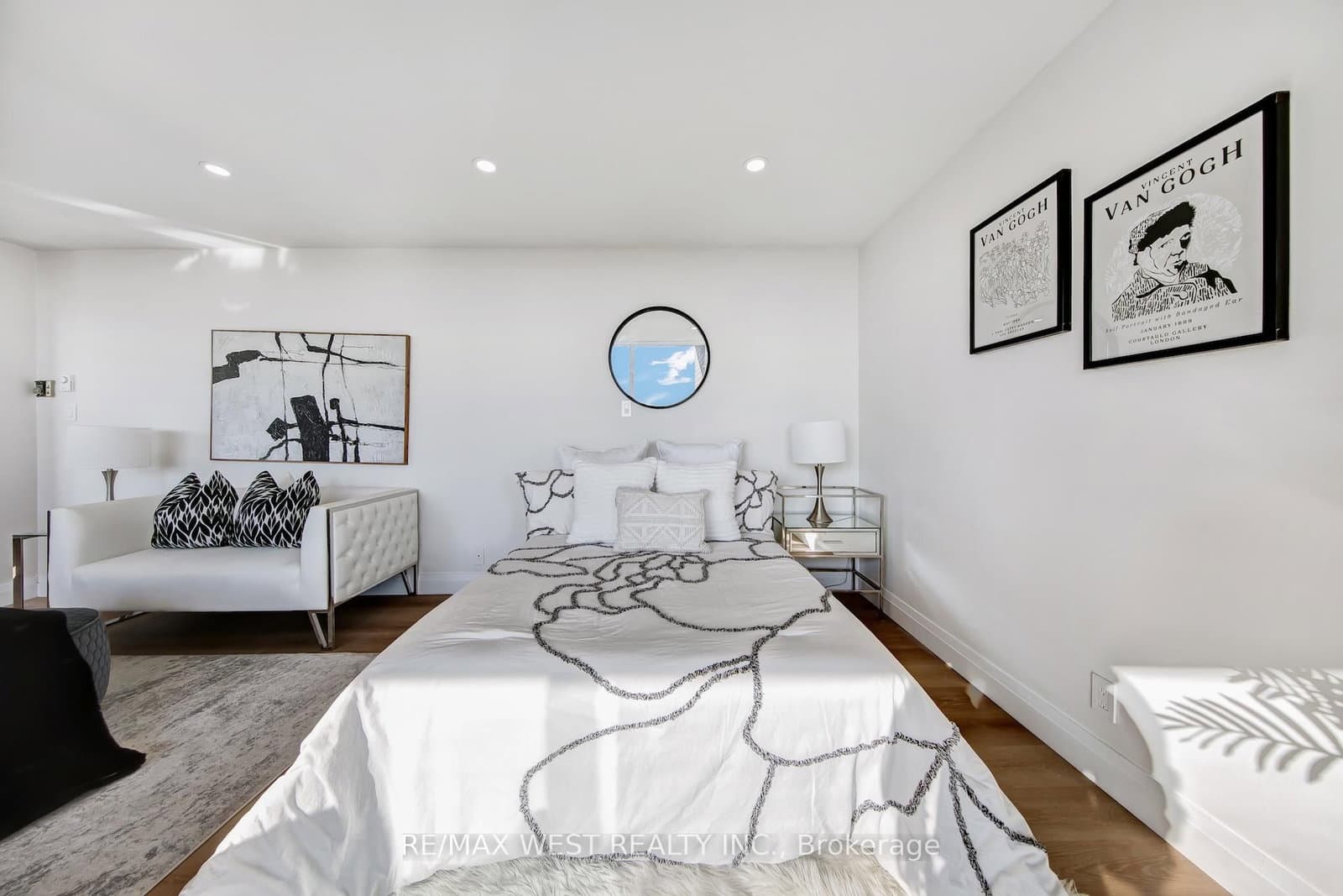 914 Yonge Street, Unit 1202 thumbnail 10