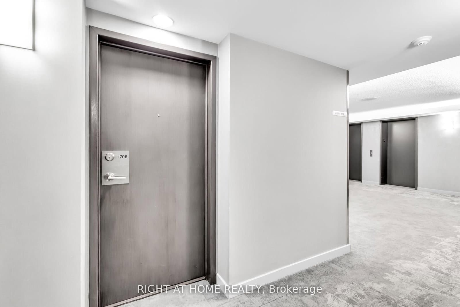 10 Yonge Street, Unit 1706 thumbnail 7