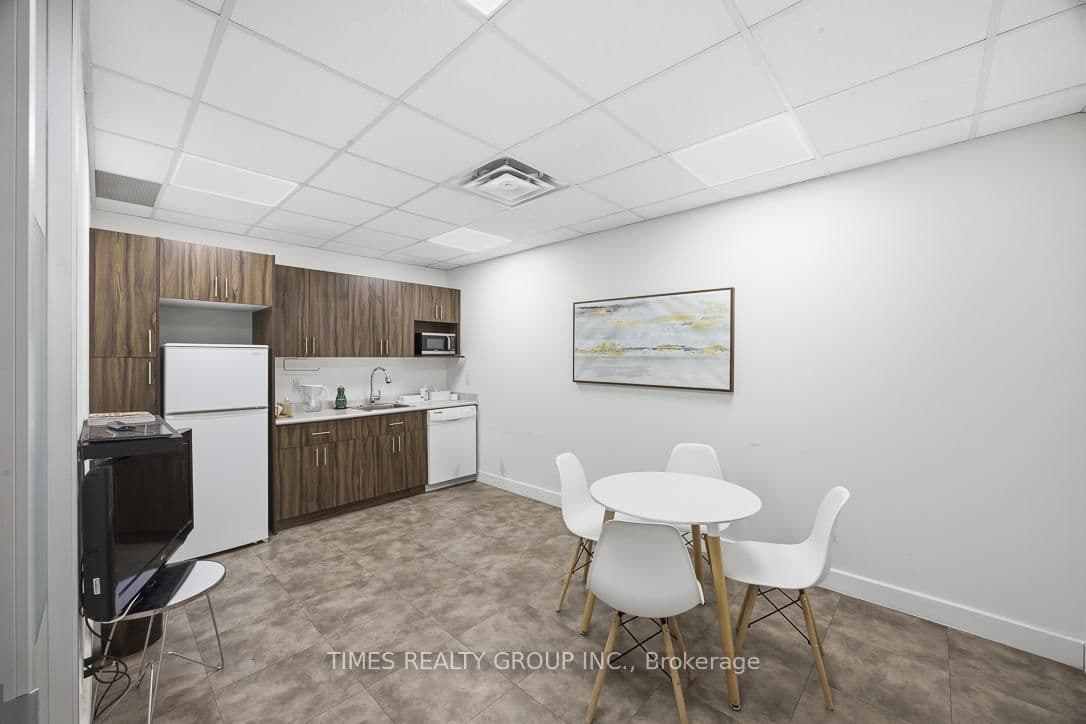 801 Eglinton Avenue W, Unit 400 thumbnail 15