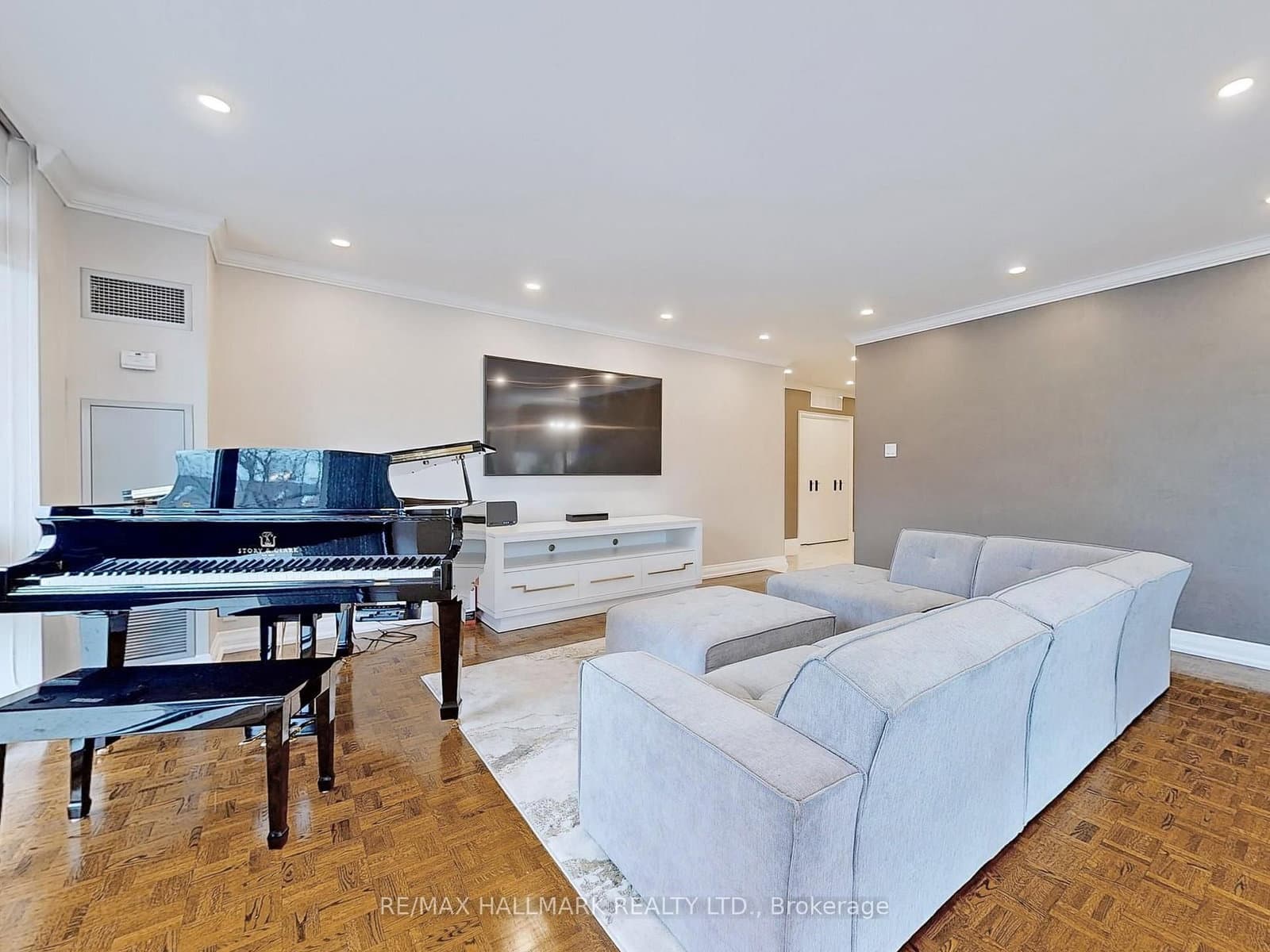 619 Avenue Road, Unit 201 thumbnail 13