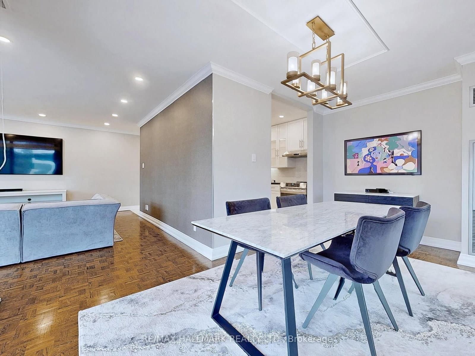 619 Avenue Road, Unit 201 thumbnail 18