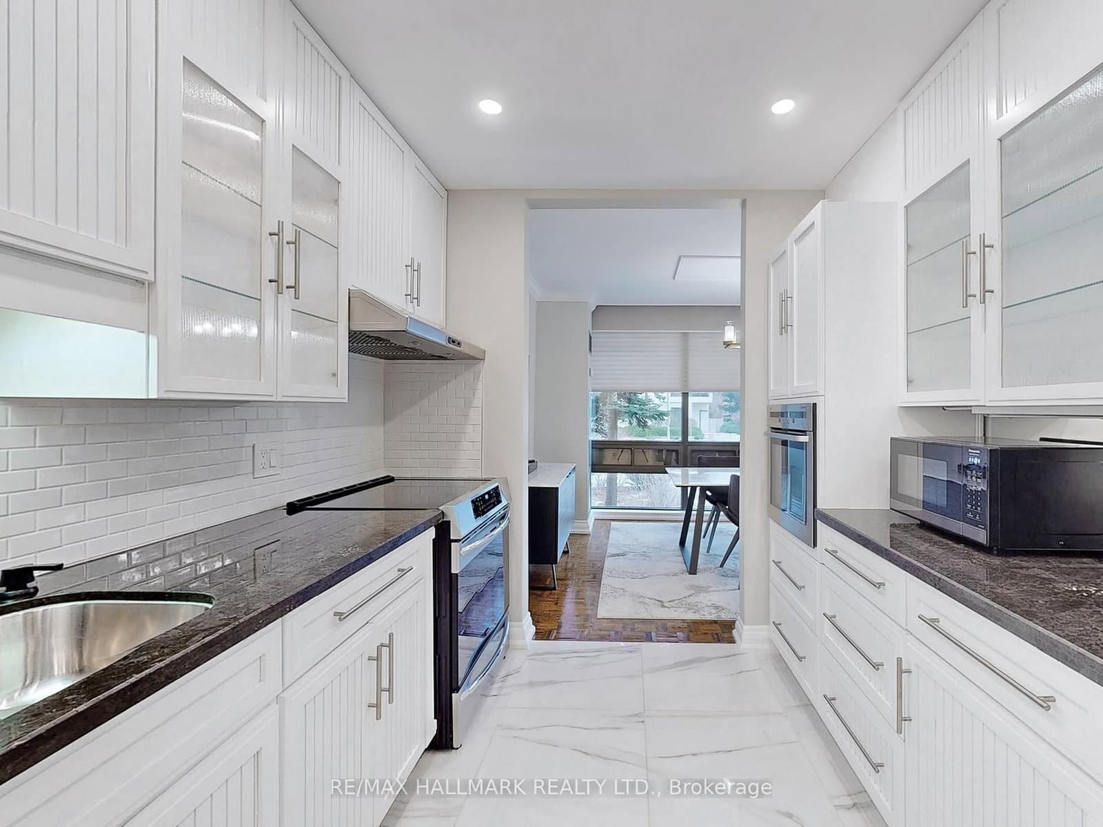 619 Avenue Road, Unit 201 thumbnail 24