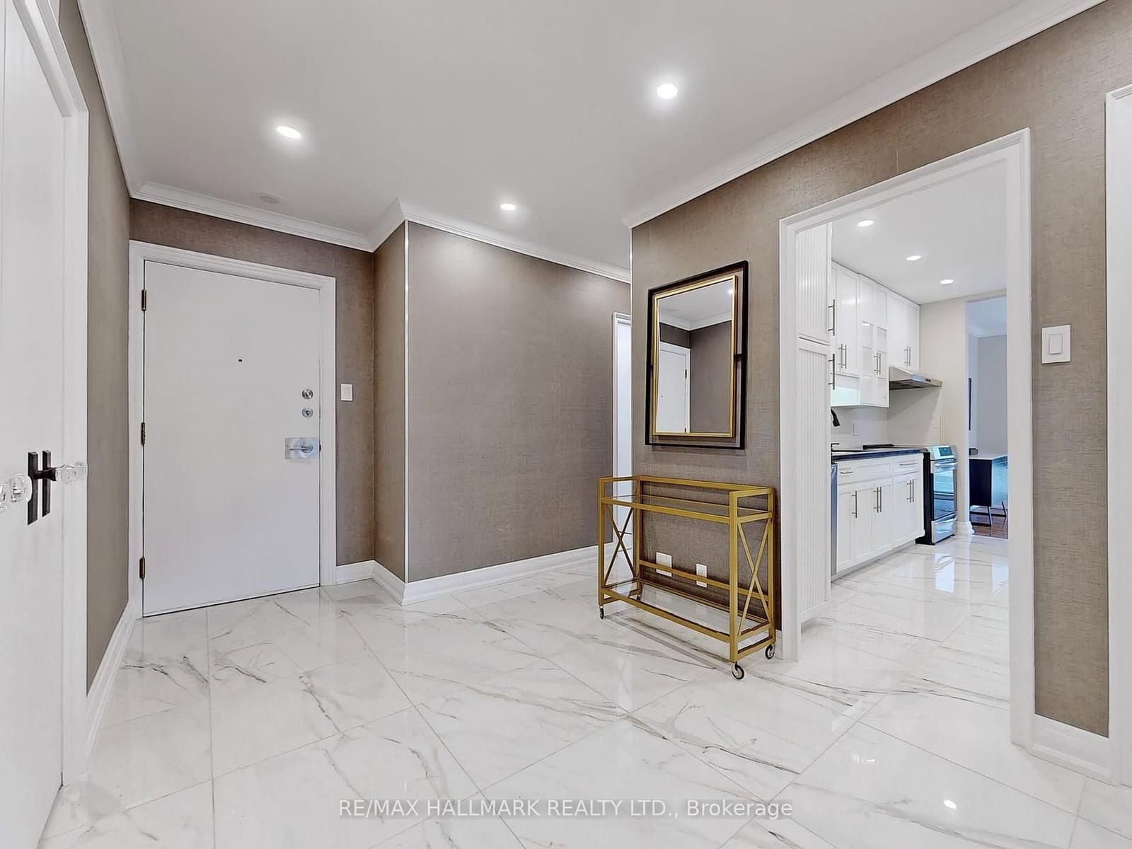 619 Avenue Road, Unit 201 thumbnail 30