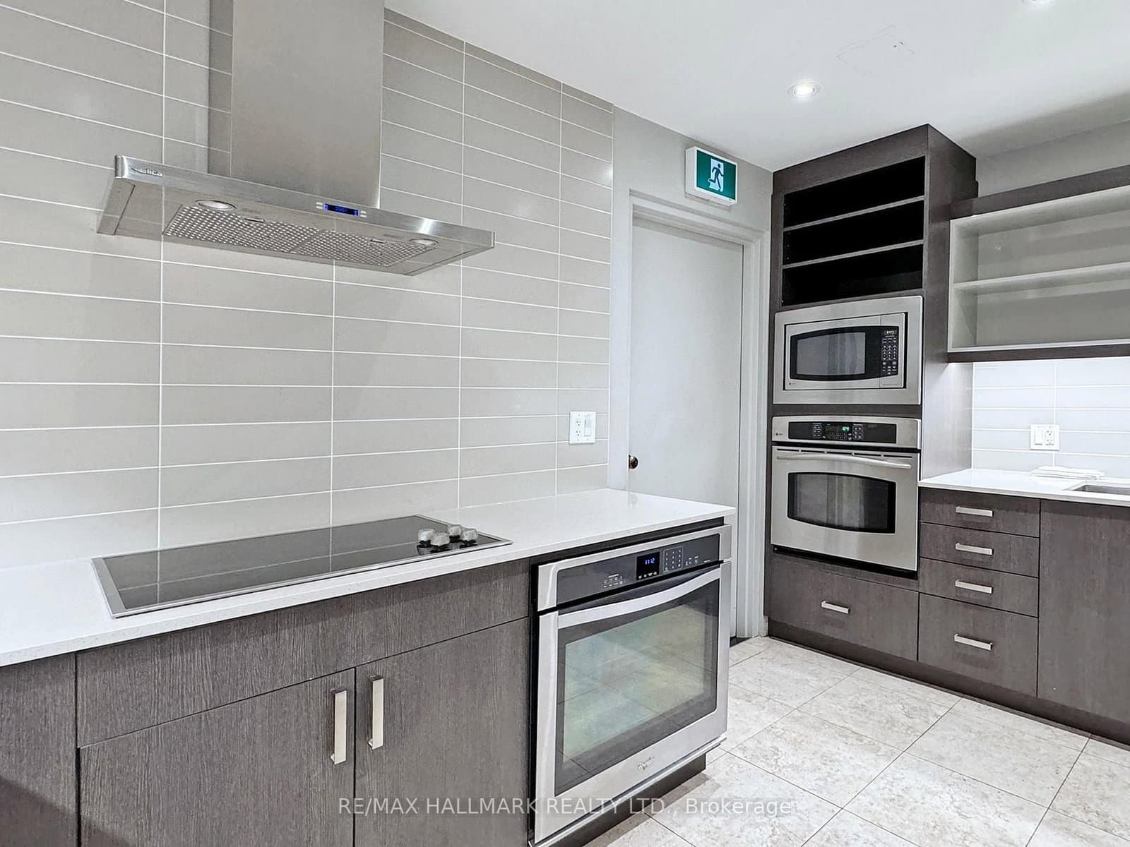 619 Avenue Road, Unit 201 thumbnail 32