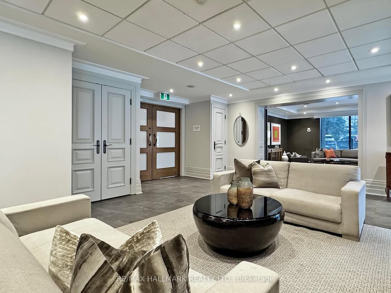 619 Avenue Road, Unit 201 thumbnail 33
