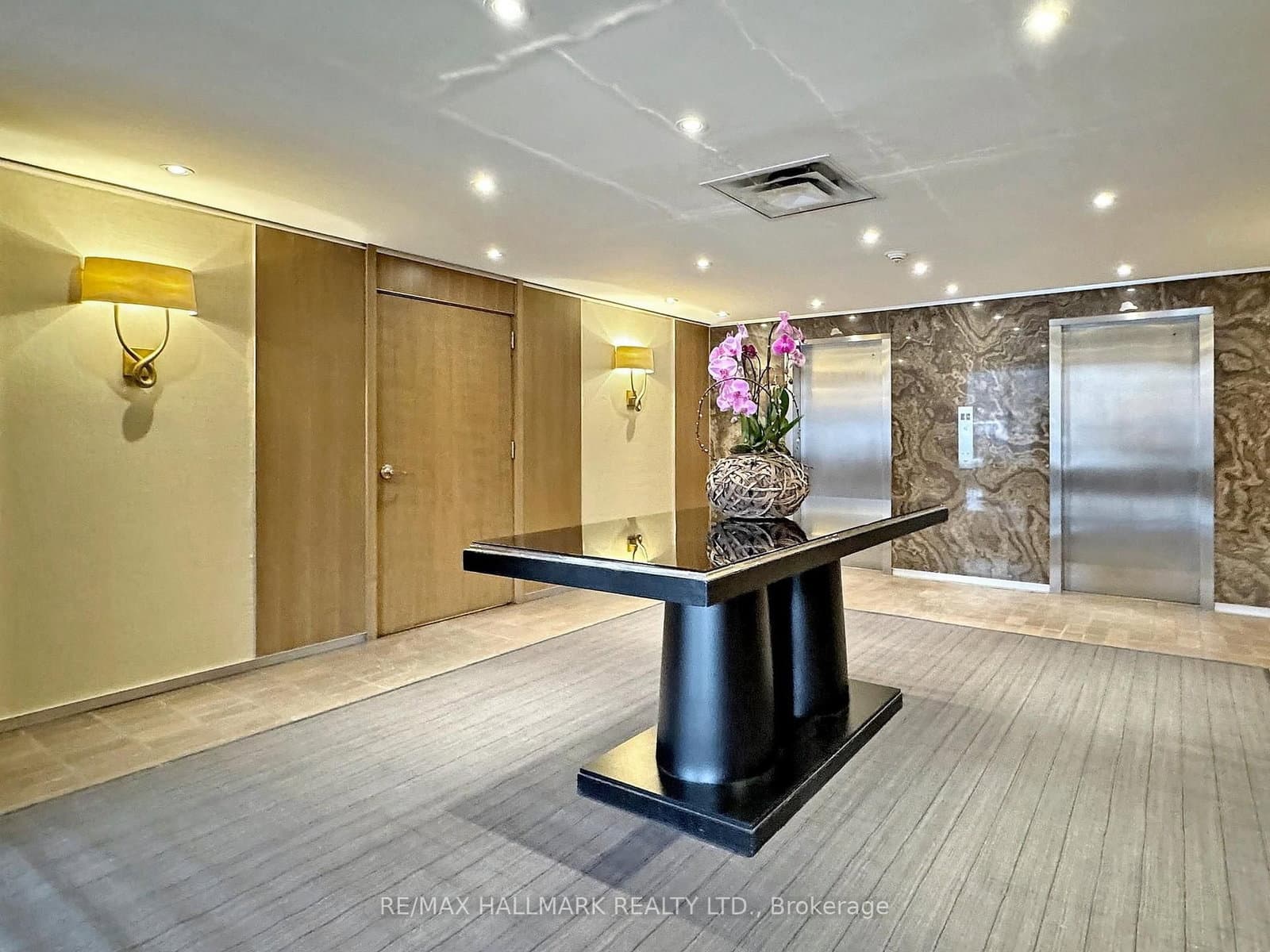 619 Avenue Road, Unit 201 thumbnail 9