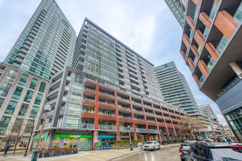 15 Bruyeres Mews, Unit 710 - Image 1