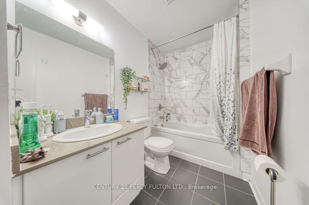 15 Bruyeres Mews, Unit 710 thumbnail 21