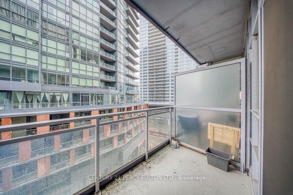 15 Bruyeres Mews, Unit 710 thumbnail 24