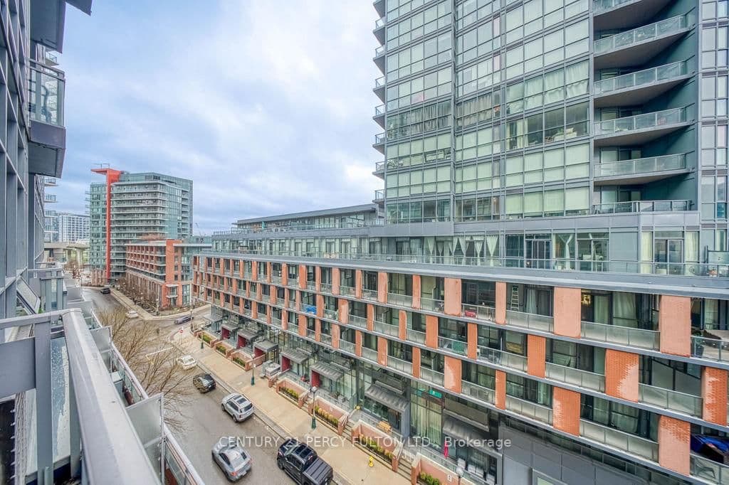 15 Bruyeres Mews, Unit 710 thumbnail 26