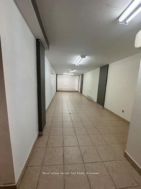1003 Eglinton Avenue W thumbnail 6