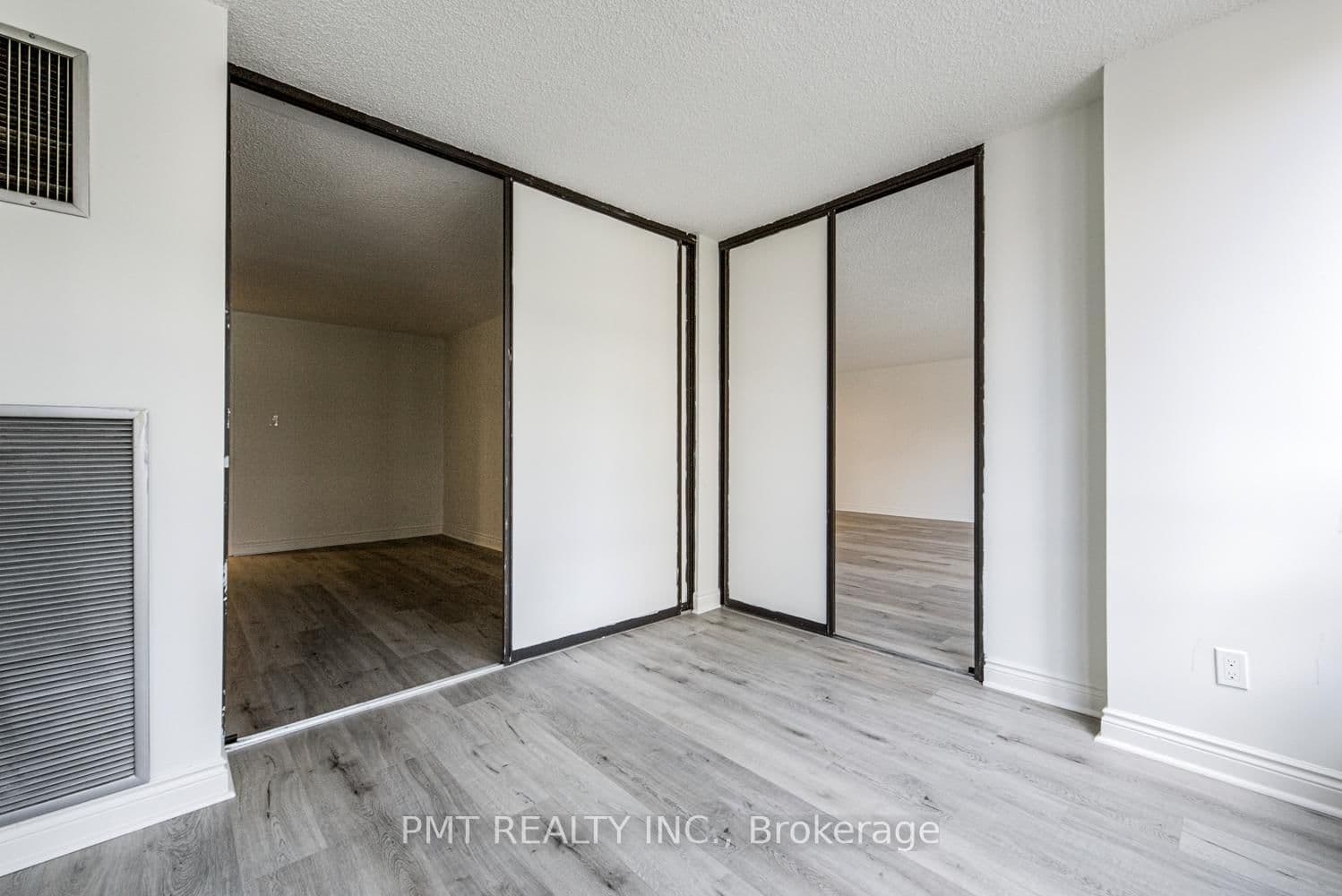 77 Carlton Street, Unit 202 thumbnail 24