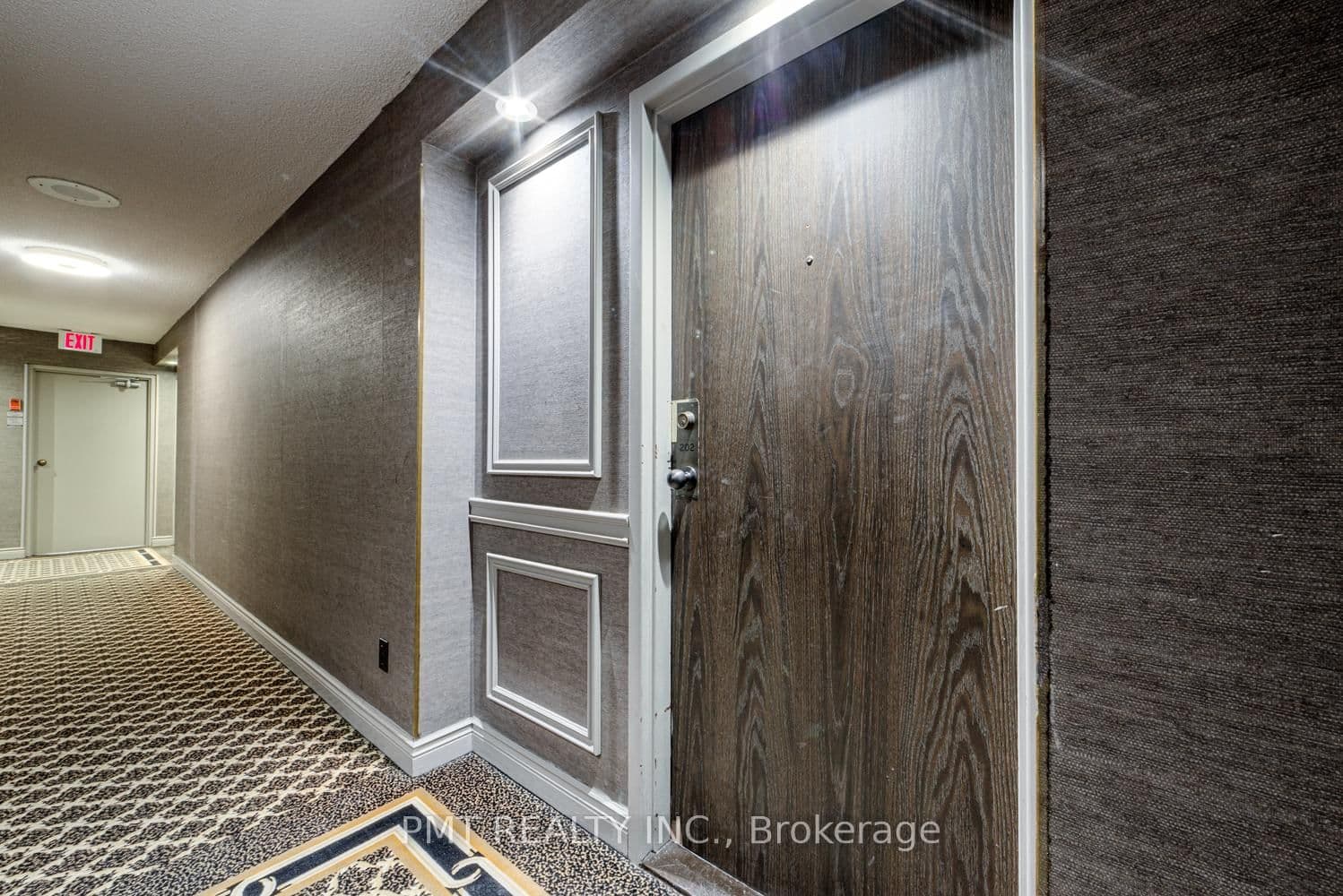 77 Carlton Street, Unit 202 thumbnail 29
