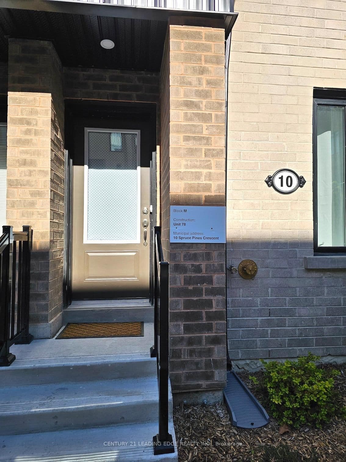 10 Spruce Pines Crescent, Unit Room 1 thumbnail 2