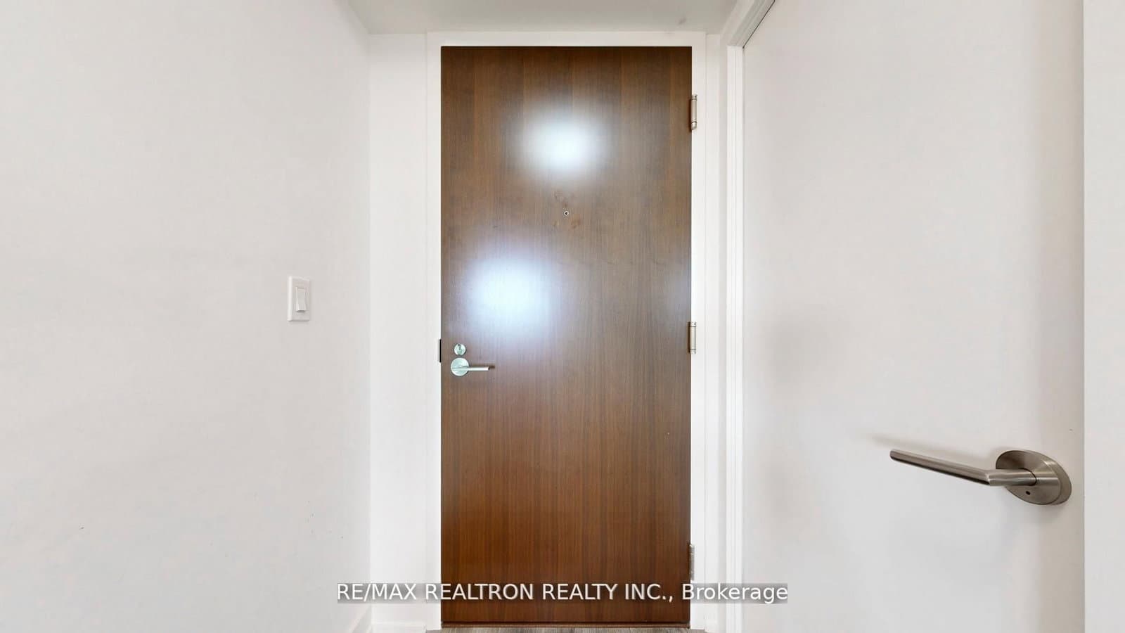 120 Varna Drive, Unit 1007 thumbnail 32