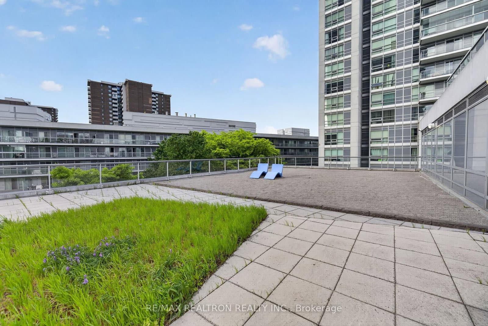 275 Yorkland Road, Unit 209 thumbnail 23