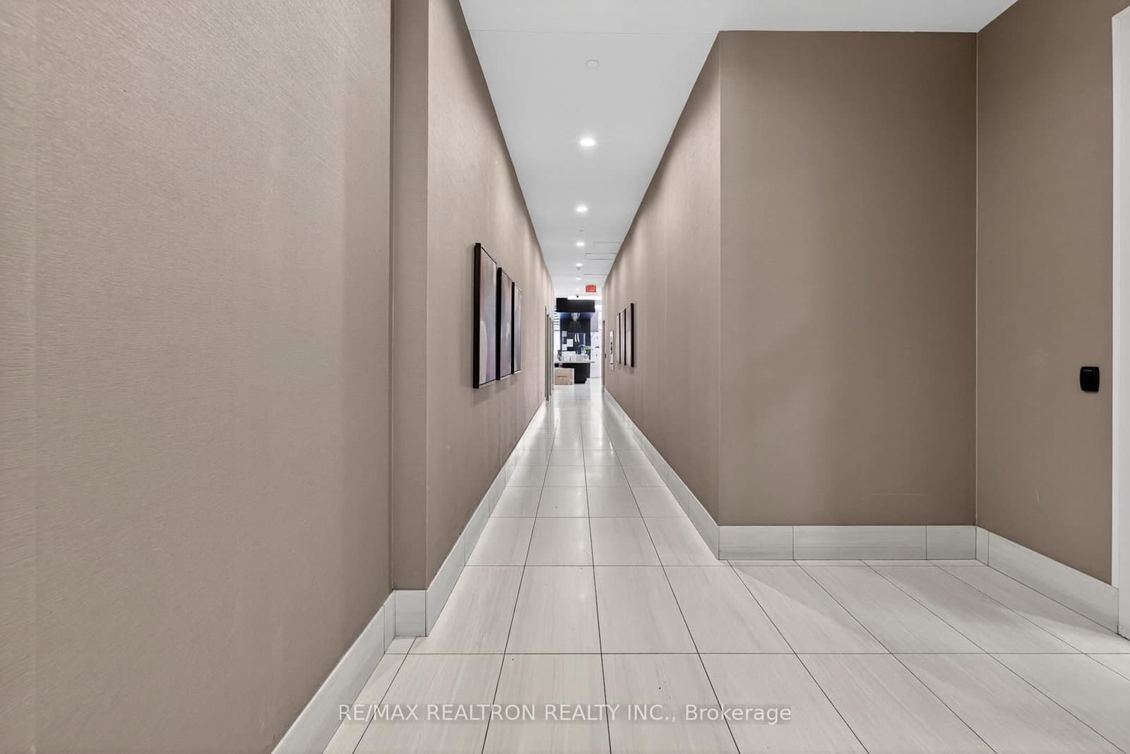 275 Yorkland Road, Unit 209 thumbnail 5