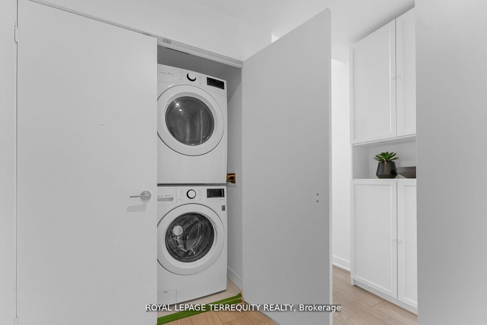 120 Parliament Street, Unit 1808 thumbnail 28