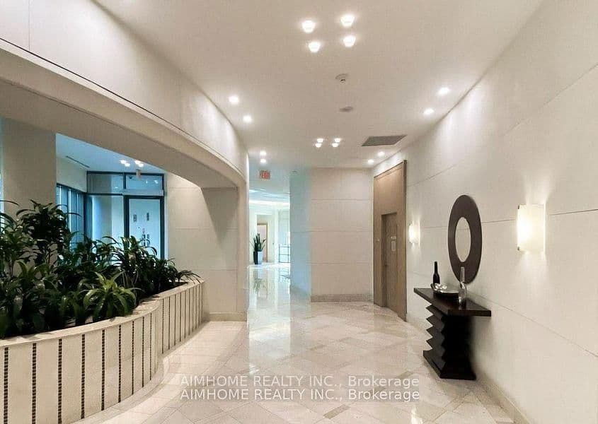 509 Beecroft Road, Unit 1202 thumbnail 13
