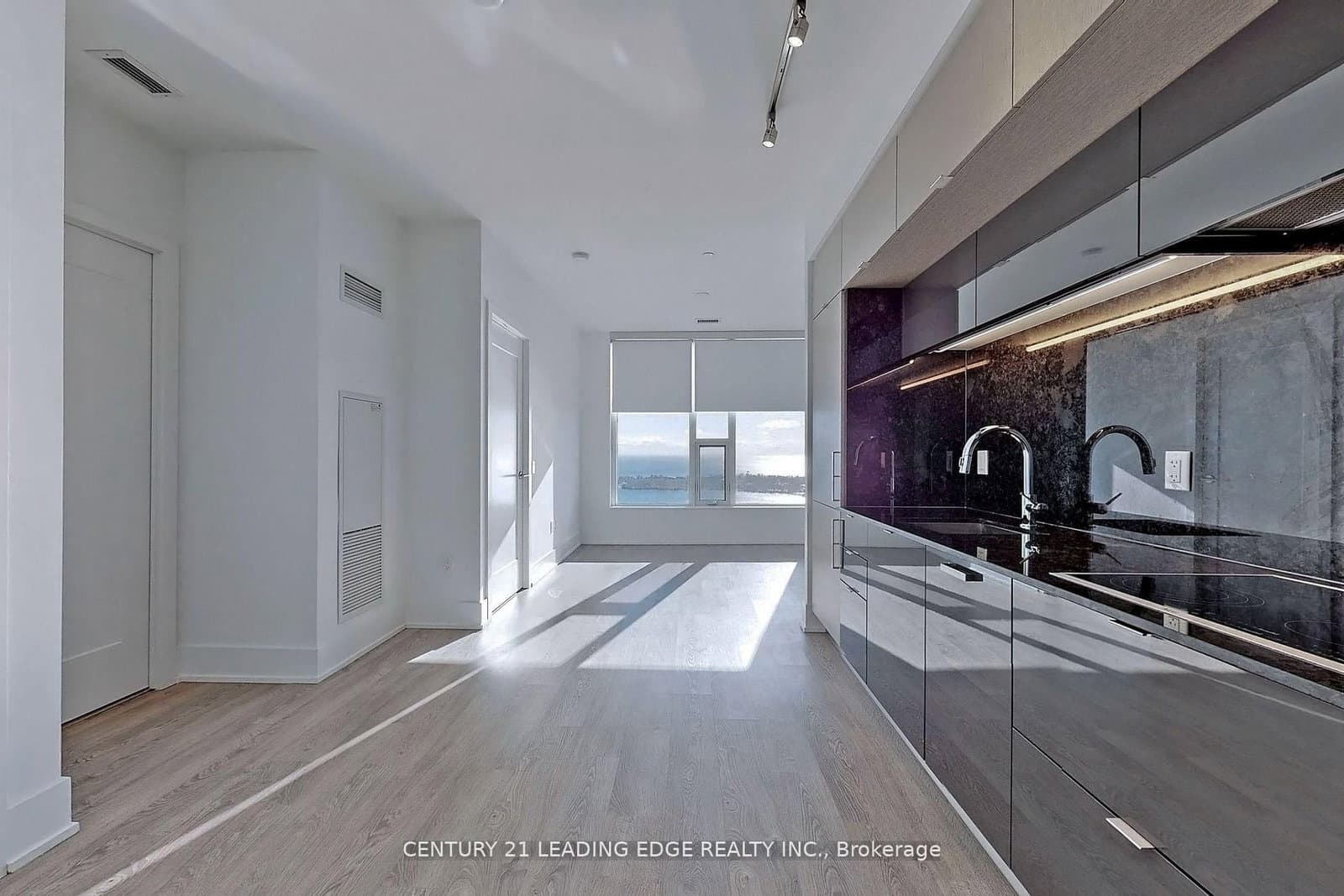 10 York Street, Unit 5008 thumbnail 12