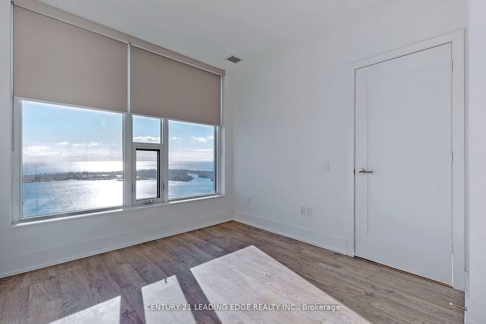 10 York Street, Unit 5008 thumbnail 14