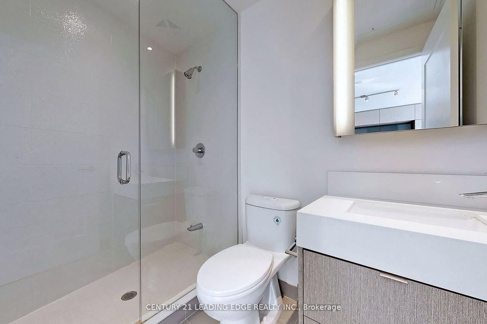 10 York Street, Unit 5008 thumbnail 18