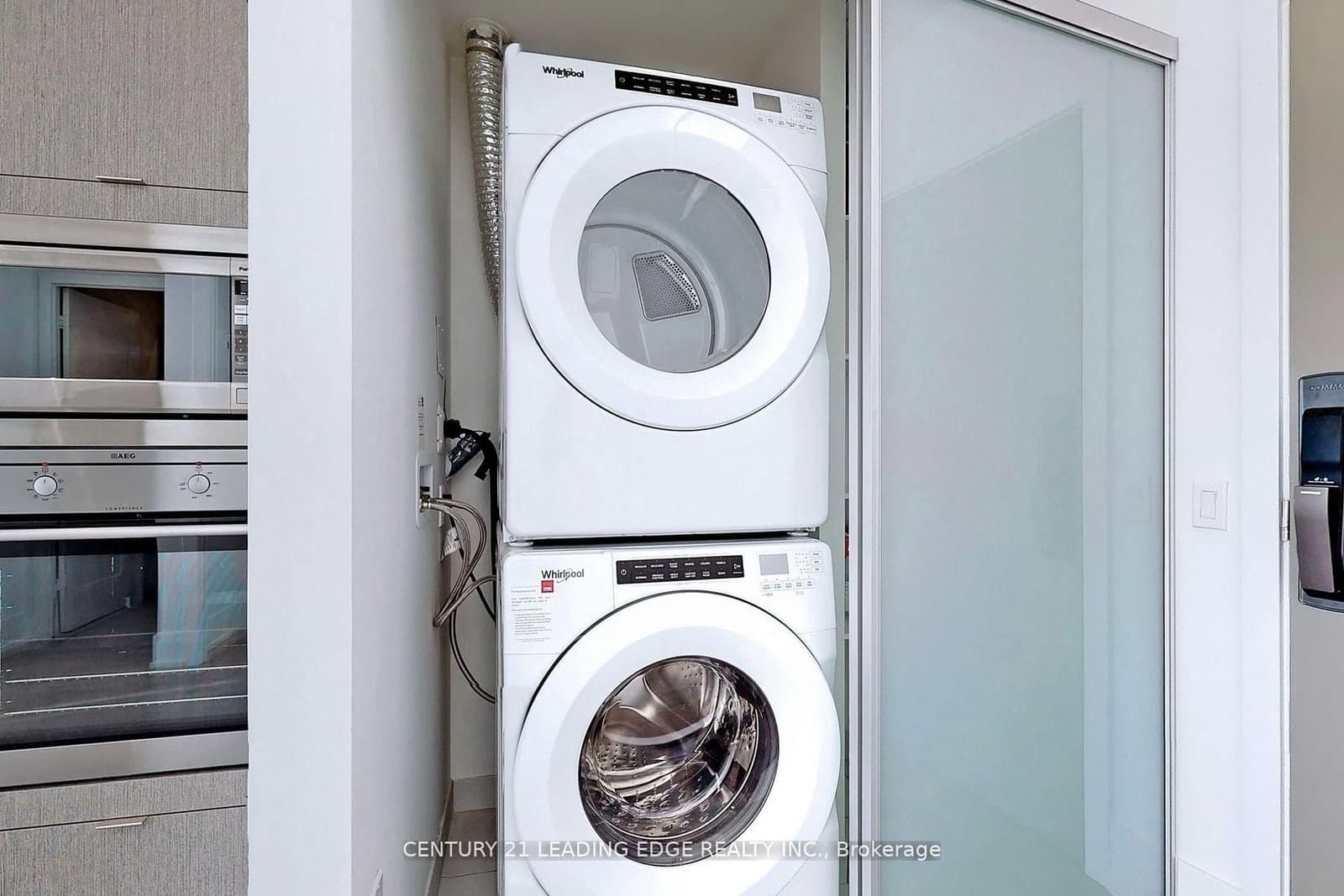 10 York Street, Unit 5008 thumbnail 19