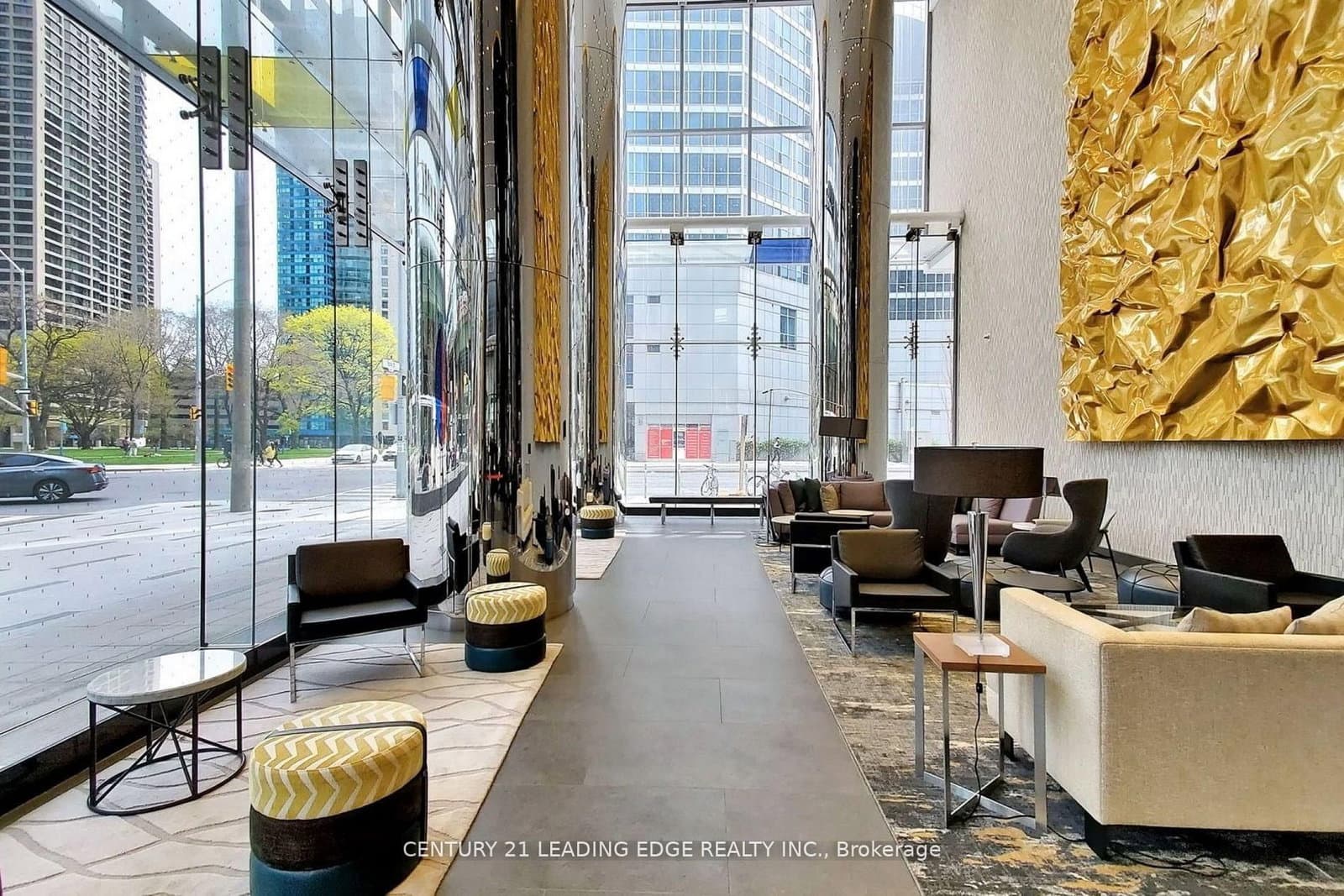 10 York Street, Unit 5008 thumbnail 3