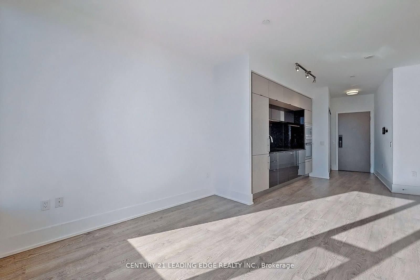 10 York Street, Unit 5008 thumbnail 8