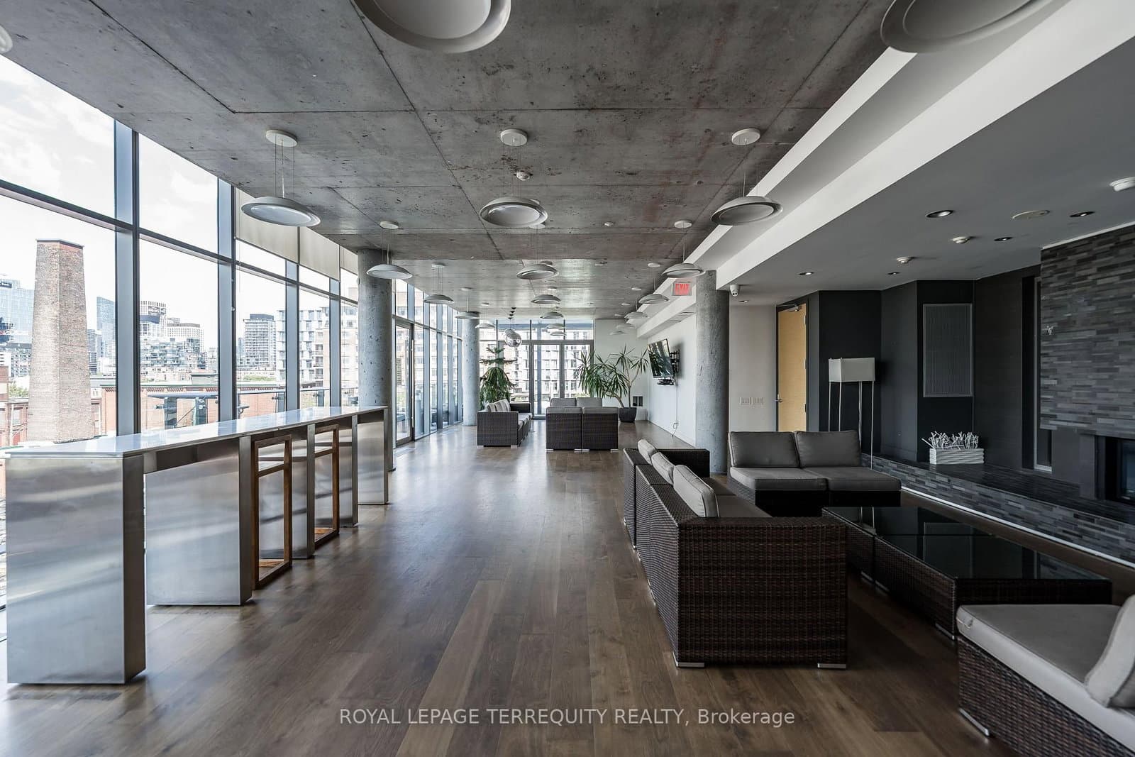 70 Distillery Lane, Unit 2107 thumbnail 35