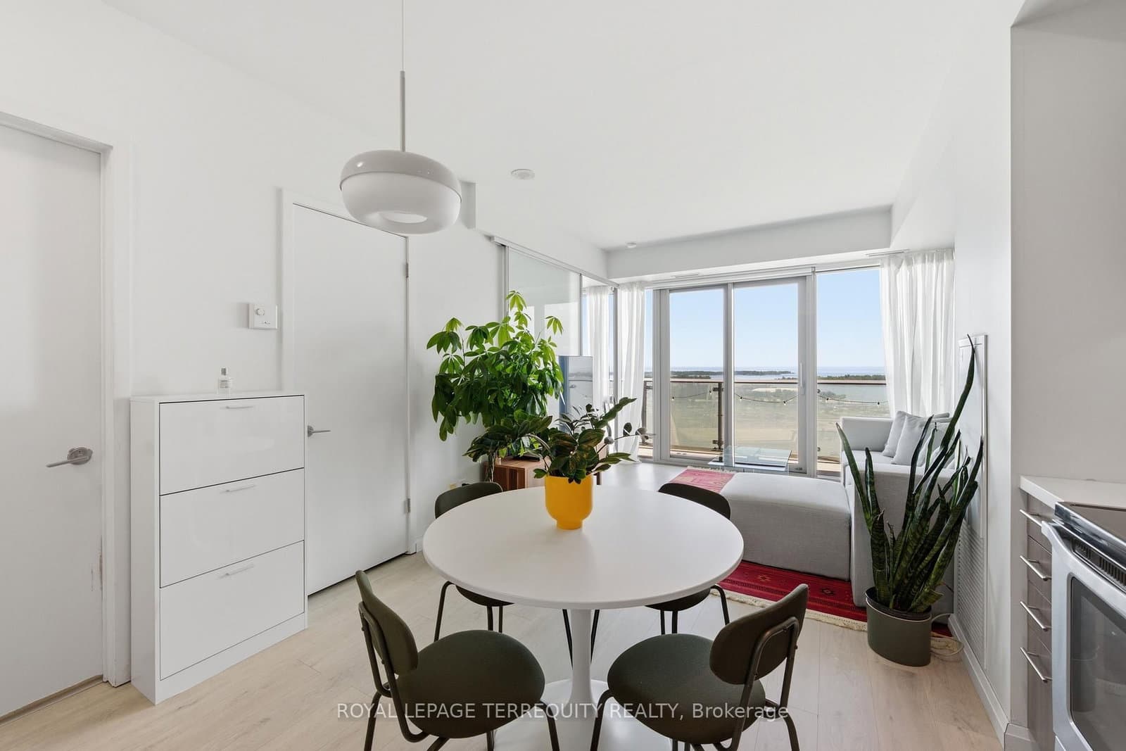 70 Distillery Lane, Unit 2107 thumbnail 5