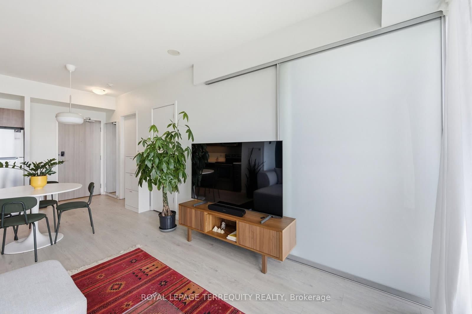 70 Distillery Lane, Unit 2107 thumbnail 9