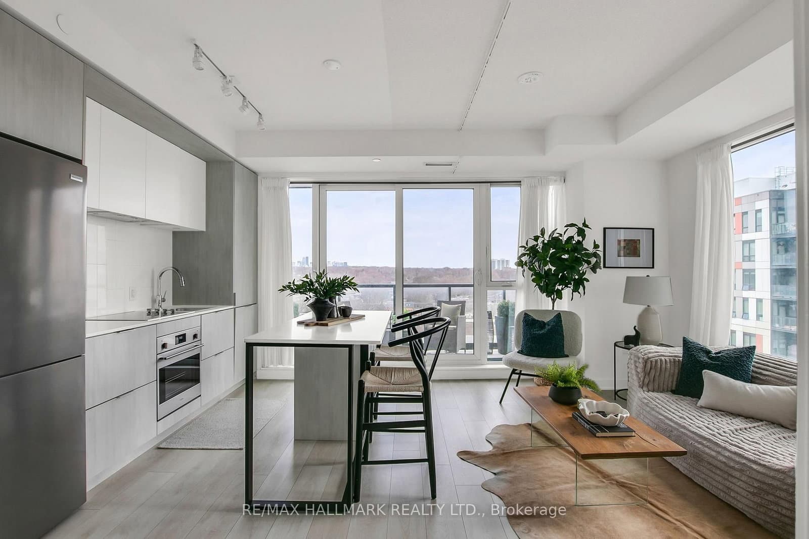 35 Tubman Avenue, Unit 1021