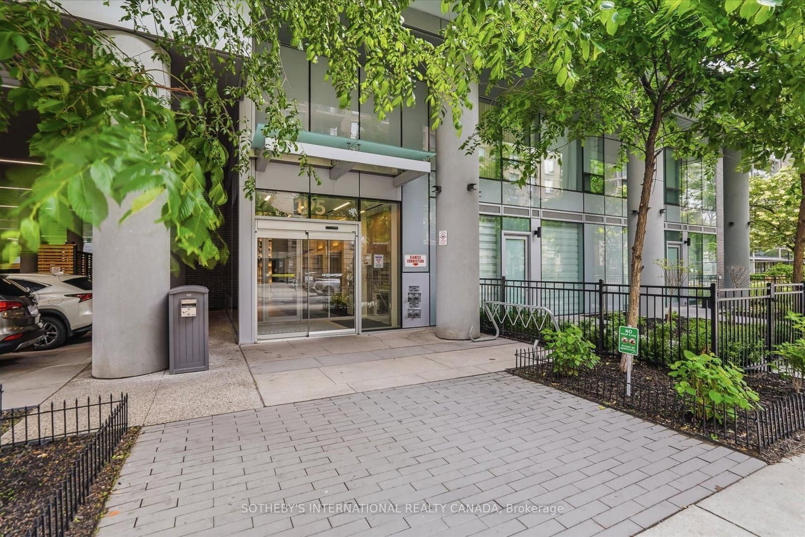 195 Redpath Avenue, Unit 2307 thumbnail 2
