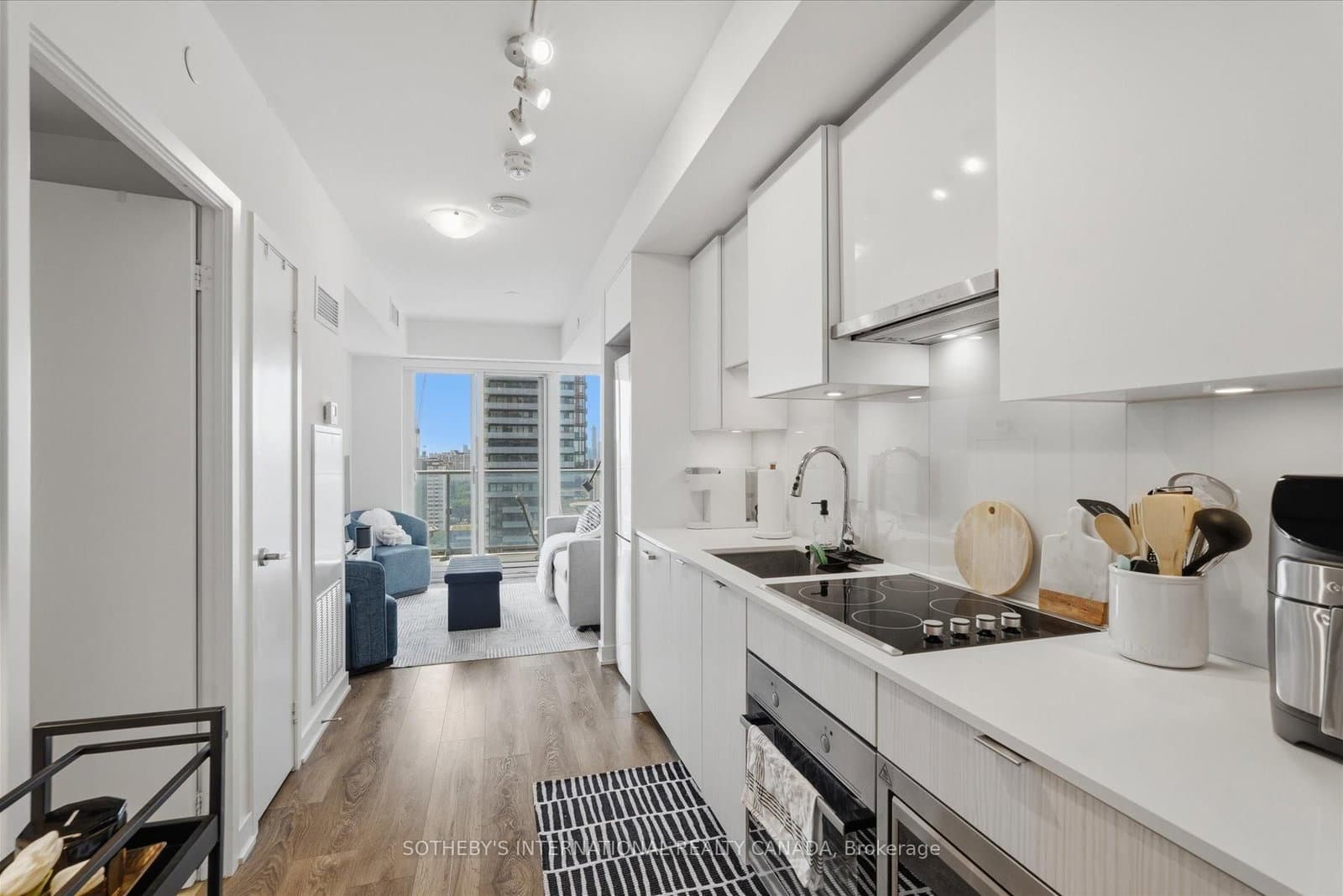 195 Redpath Avenue, Unit 2307 thumbnail 6