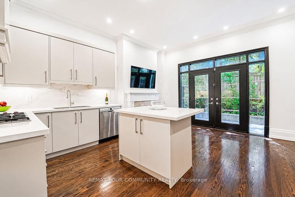 47 York Mills Road, Unit 212 thumbnail 16
