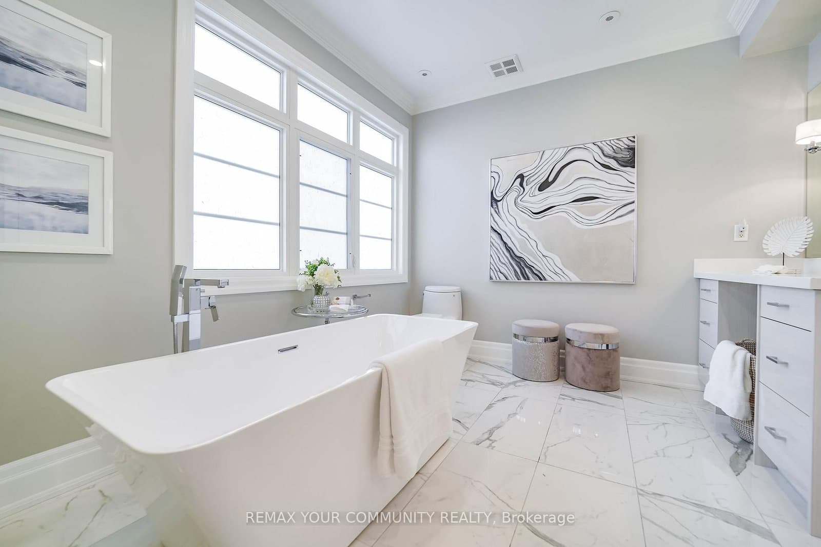 47 York Mills Road, Unit 212 thumbnail 31