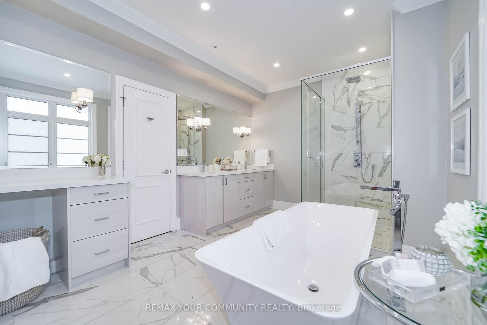 47 York Mills Road, Unit 212 thumbnail 32