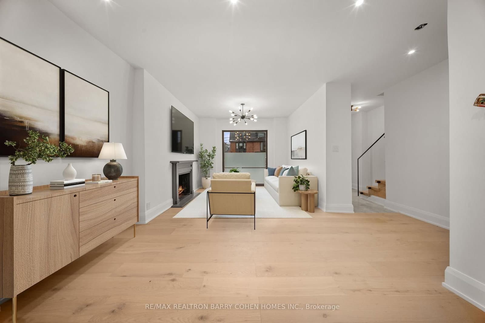 231 Macpherson Avenue thumbnail 5