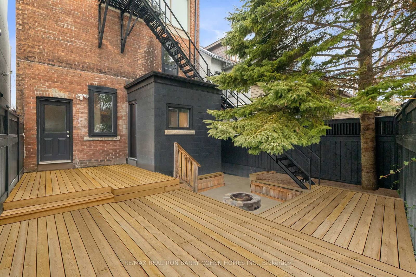231 Macpherson Avenue thumbnail 39