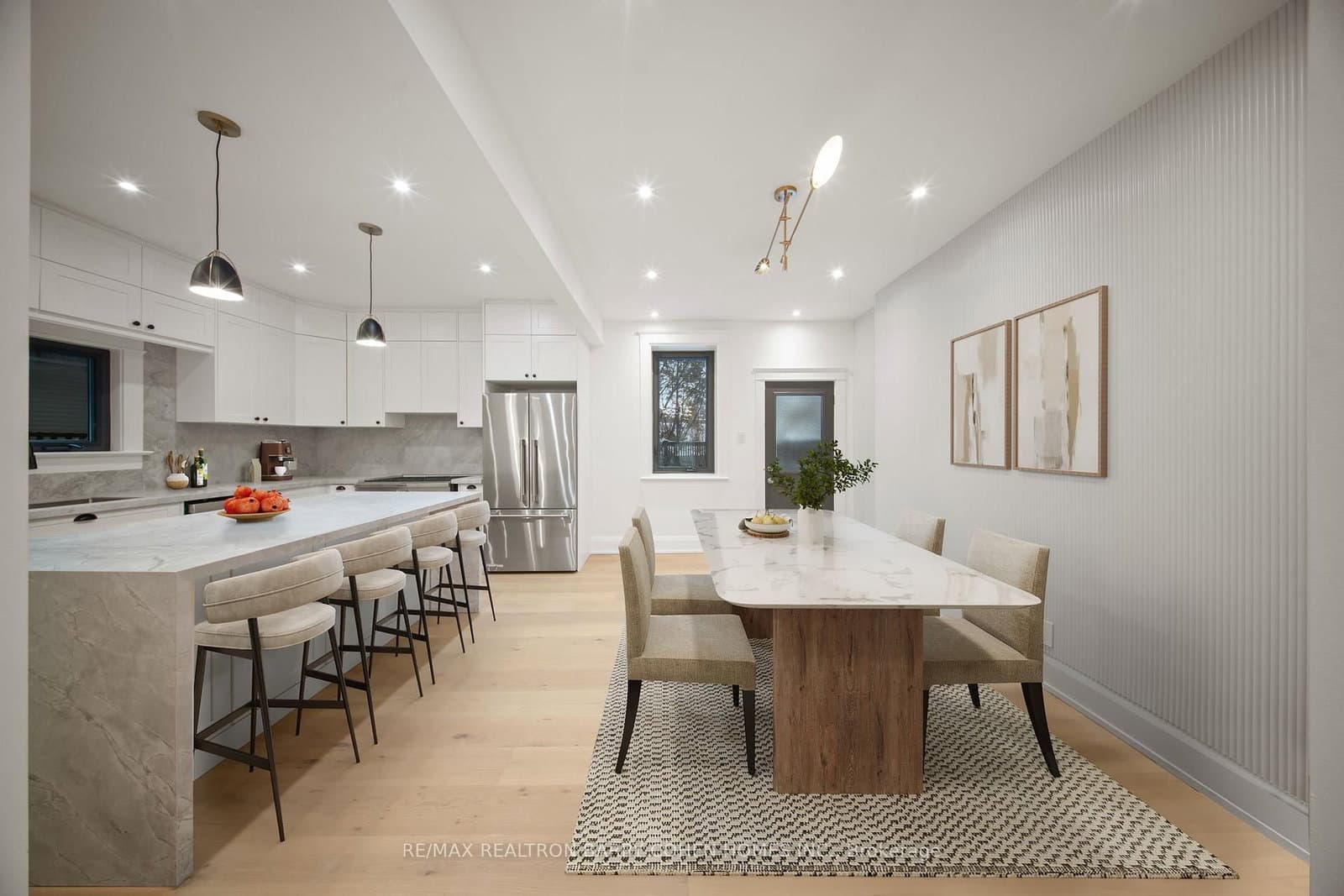 231 Macpherson Avenue thumbnail 9