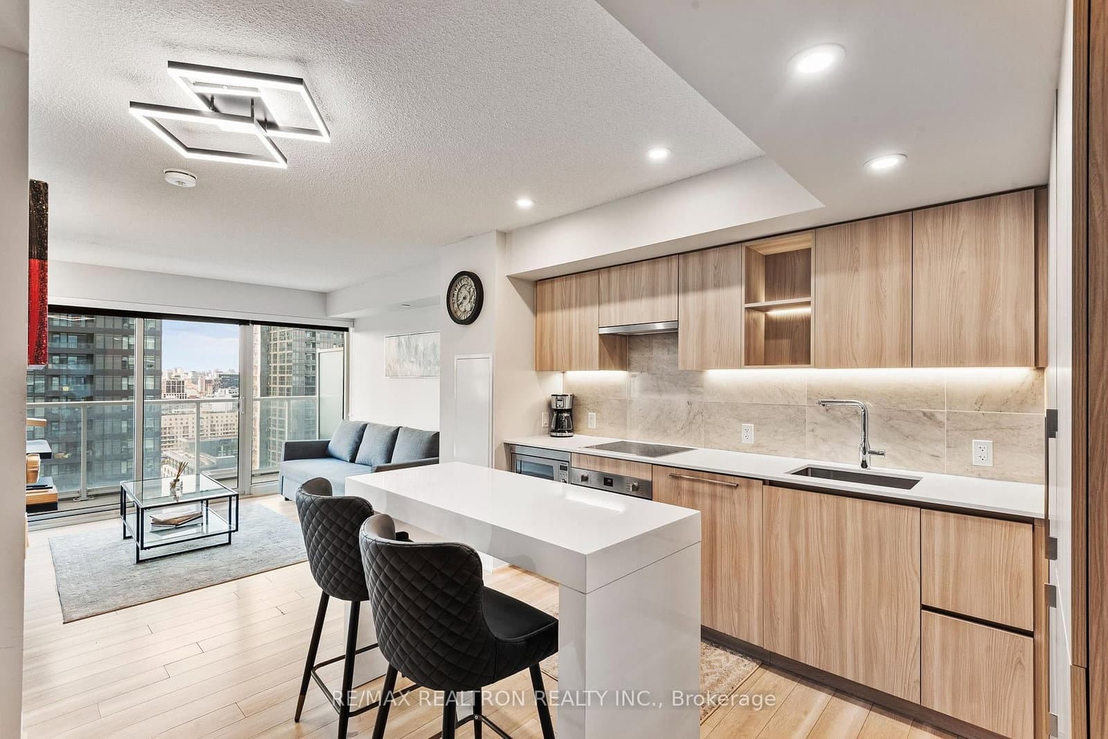 17 Bathurst Street, Unit 2508 thumbnail 13