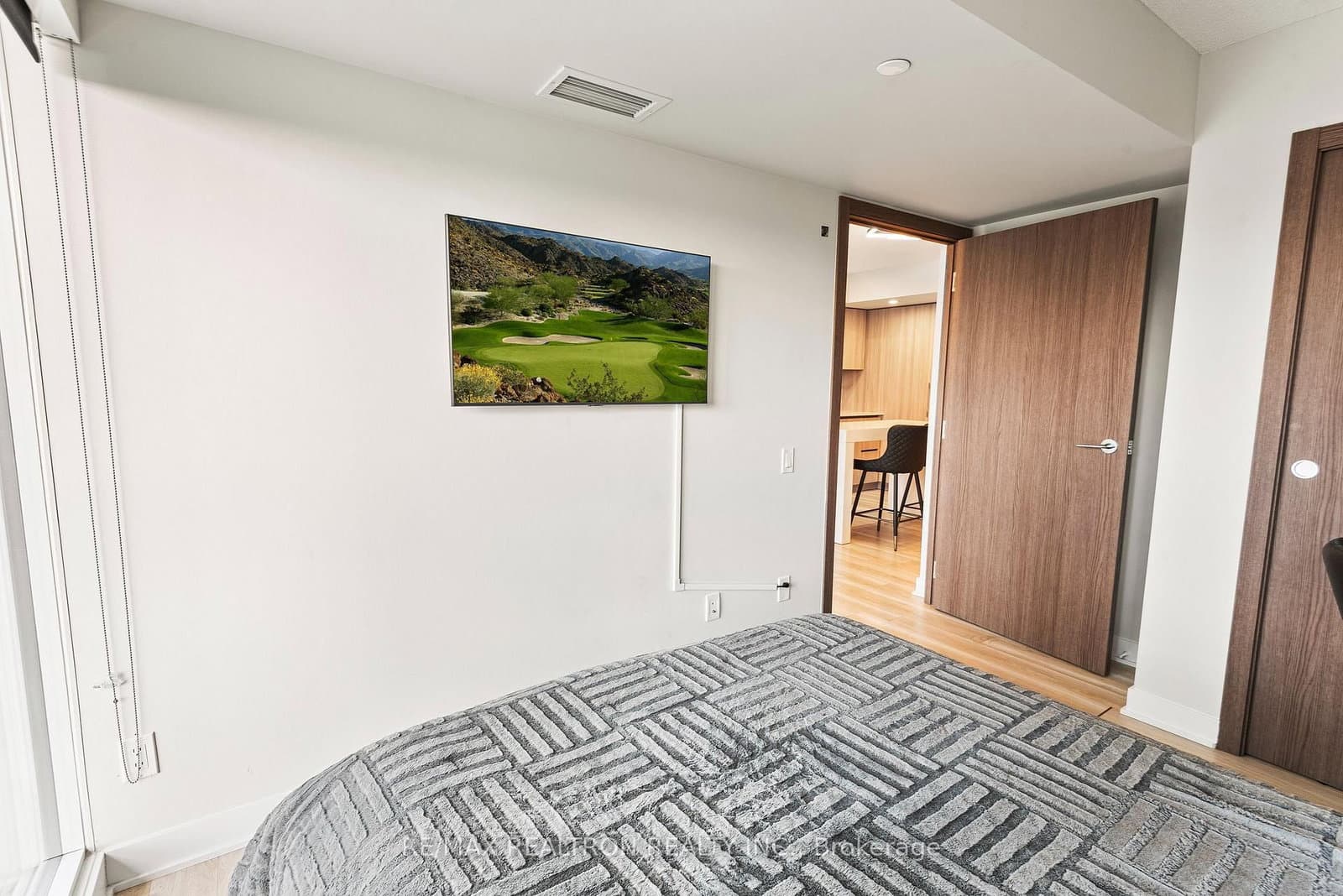 17 Bathurst Street, Unit 2508 thumbnail 23