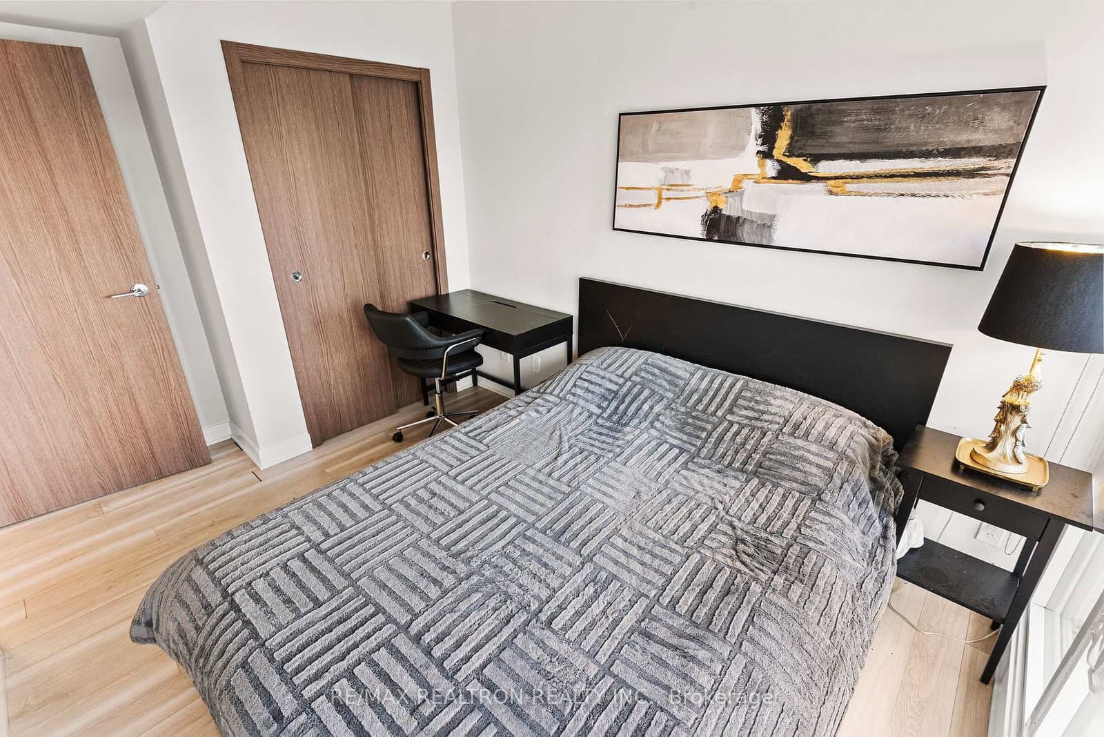 17 Bathurst Street, Unit 2508 thumbnail 24