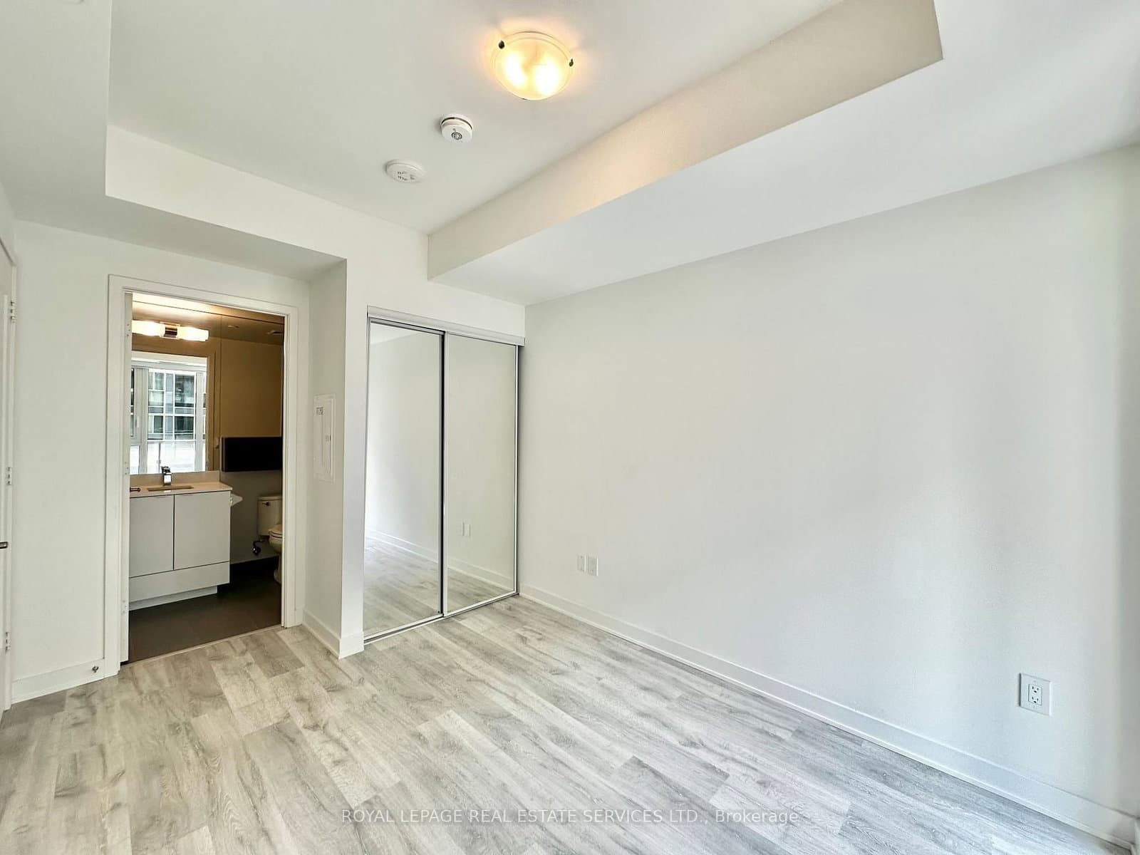 60 Princess Street, Unit 338 thumbnail 11