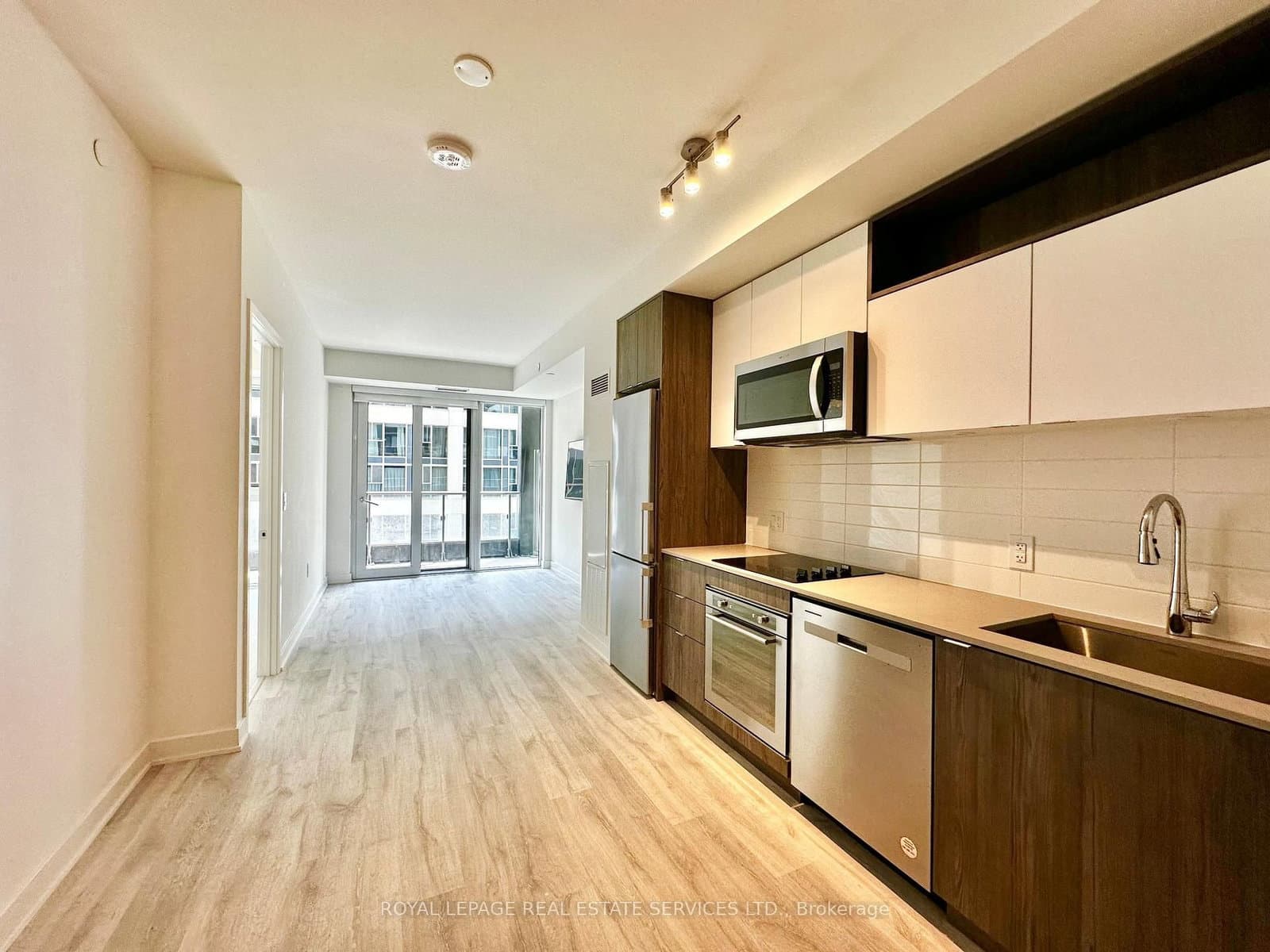60 Princess Street, Unit 338 thumbnail 2