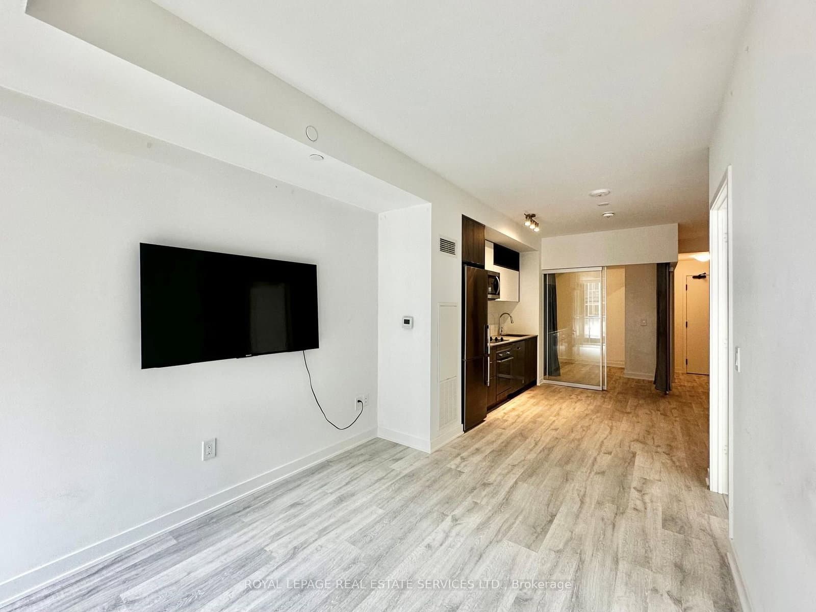 60 Princess Street, Unit 338 thumbnail 3