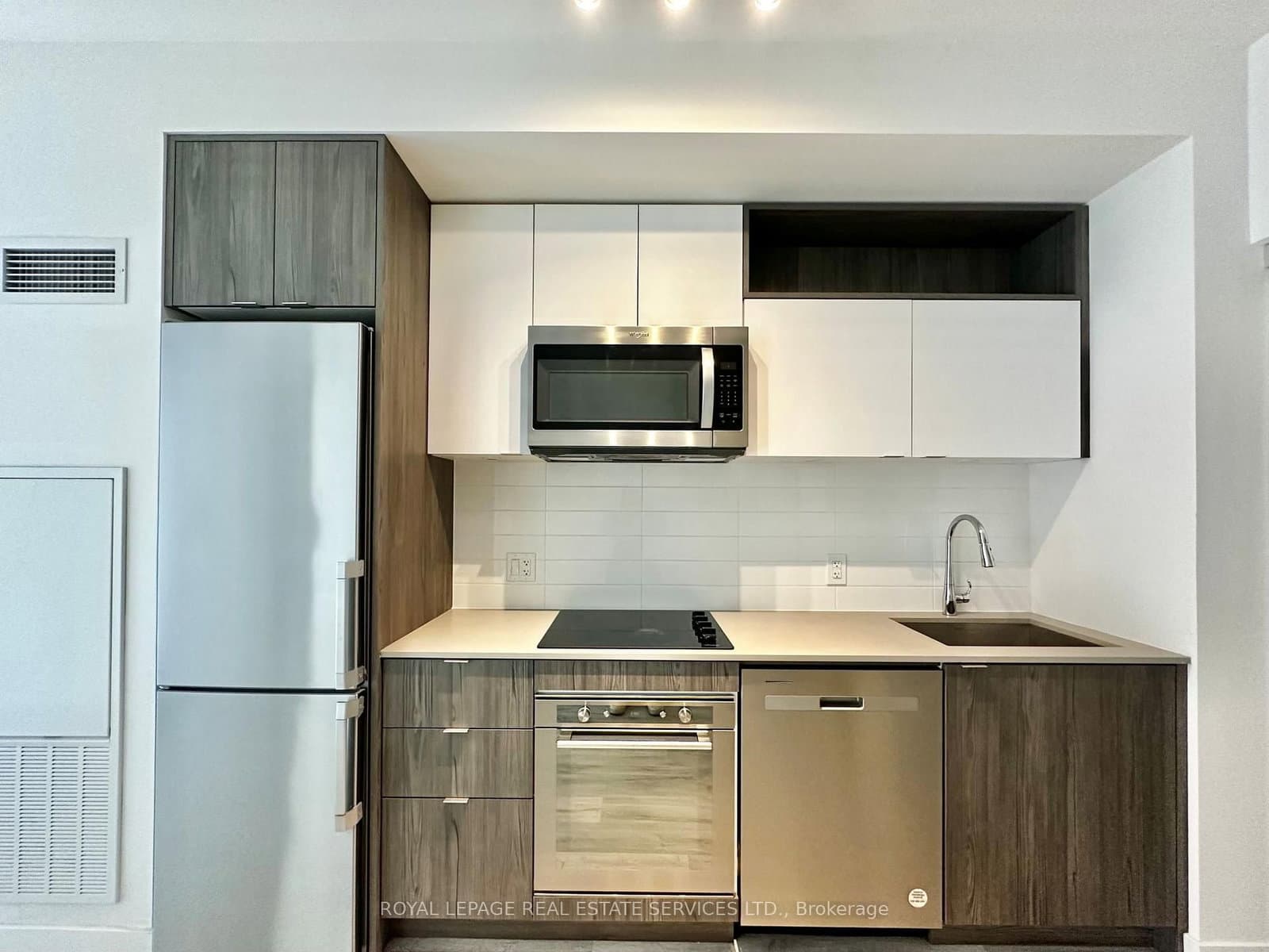 60 Princess Street, Unit 338 thumbnail 4
