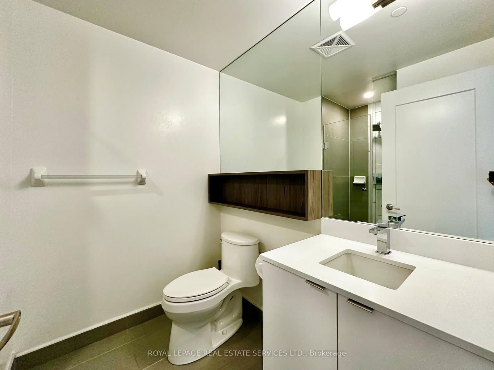 60 Princess Street, Unit 338 thumbnail 8